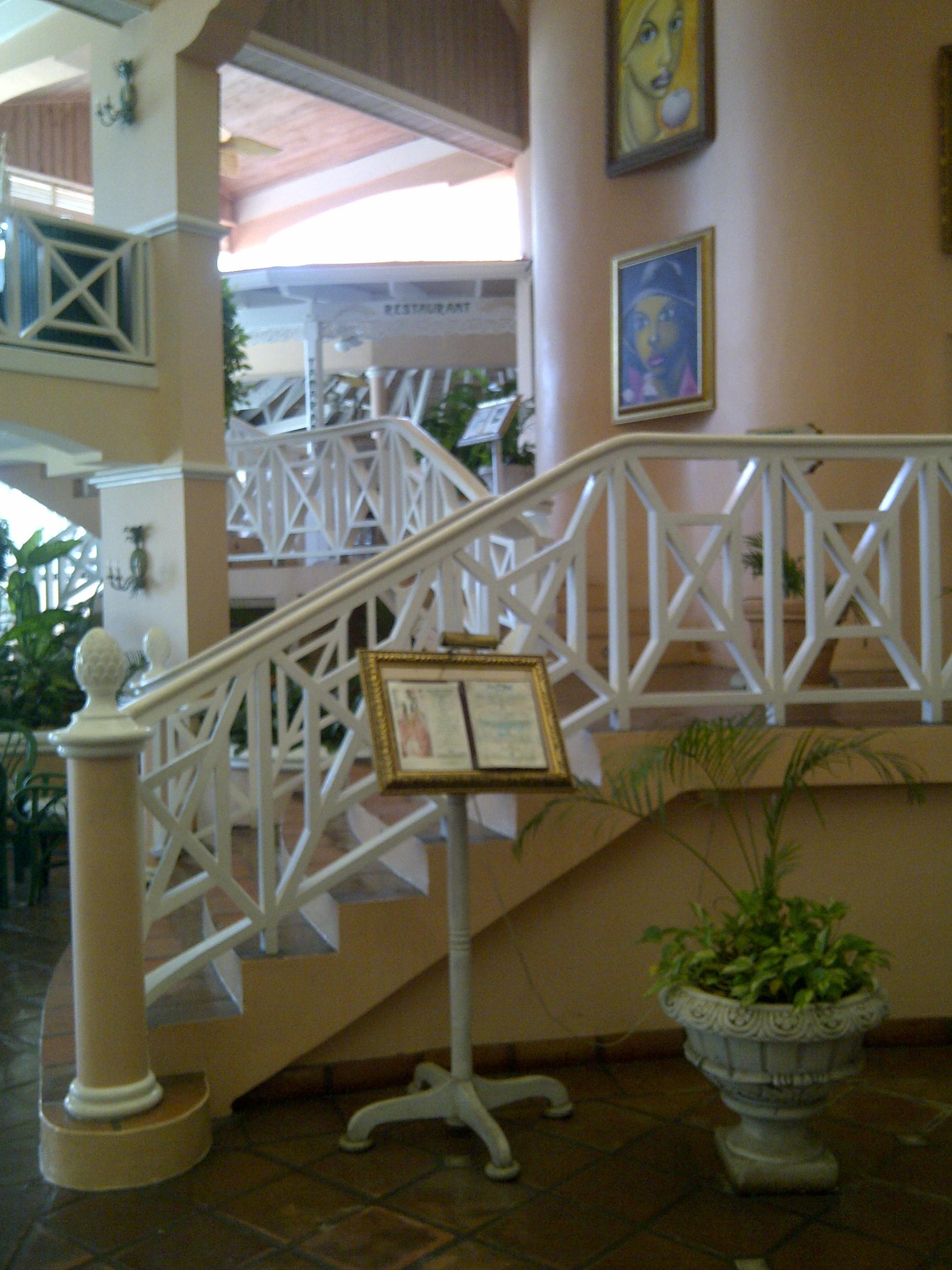 Coco Reef Resort & Spa Crown Point Exterior photo