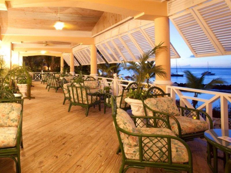 Coco Reef Resort & Spa Crown Point Exterior photo